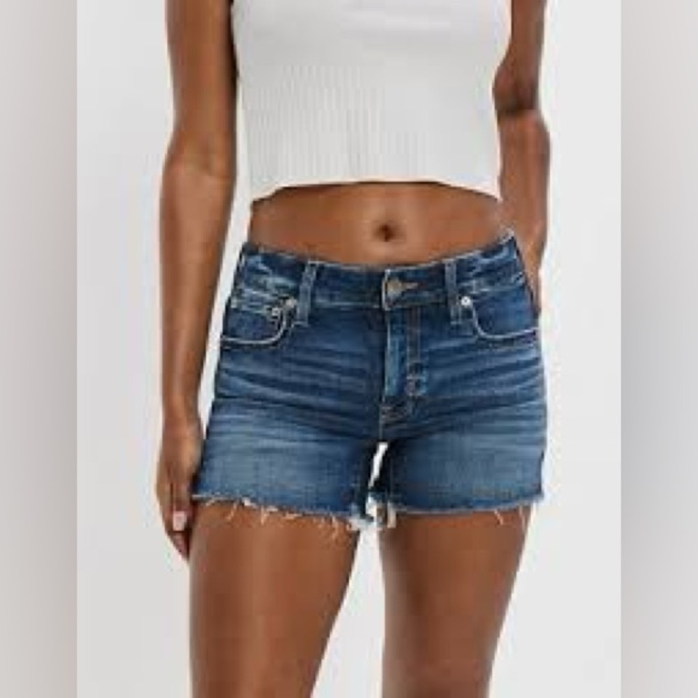American Eagle Outfitters | Women's Dark Blue Denim raw hem jean shorts, size 2